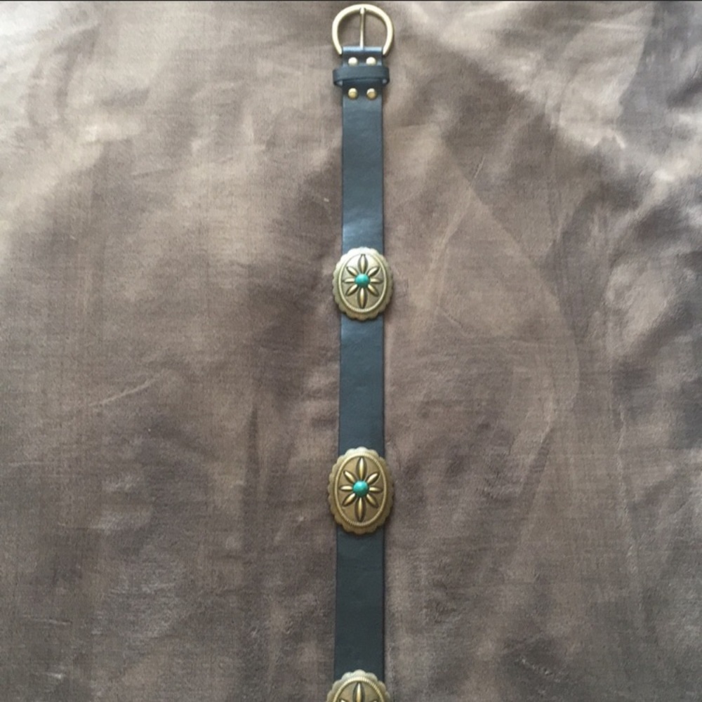black conch belt